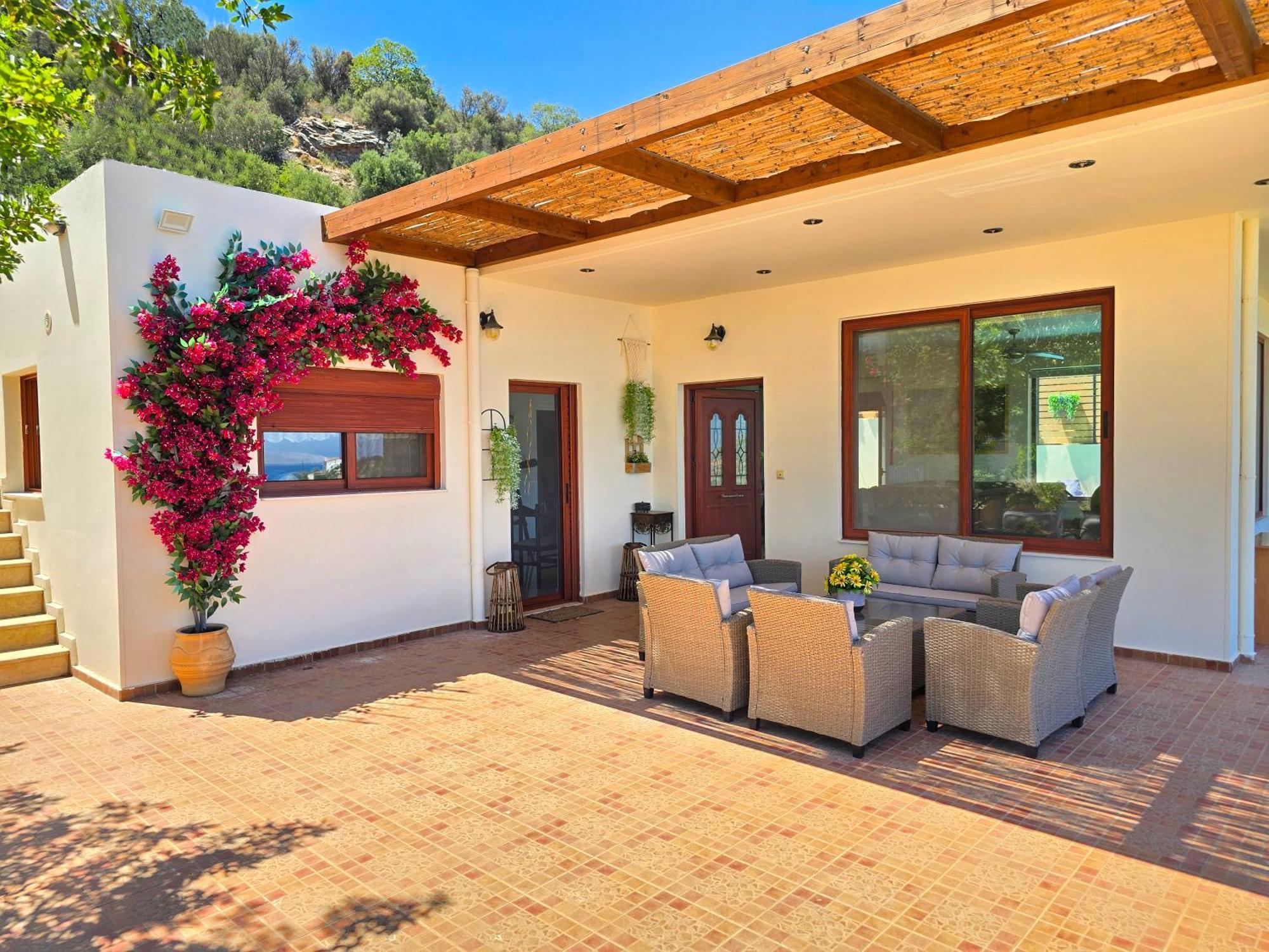 Villa Balcony, Cozy Villa With Amazing View Rodhiá Exterior foto